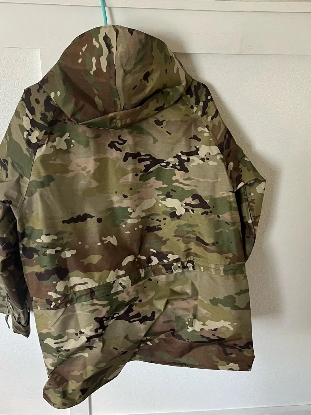 Military Men's Medium Regular APECS OCP Pattern Parka Jacket